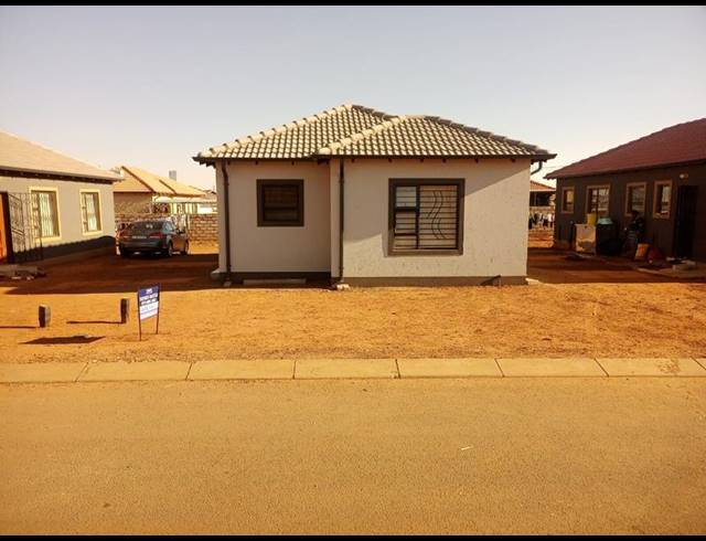 3 BEDROOM HOUSE FOR SALE IN PROTEA GLEN